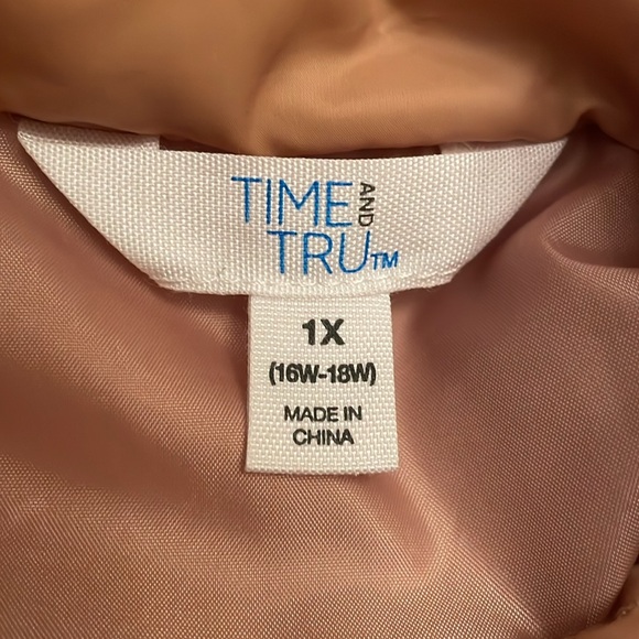 Time and Tru women’s tan and cream puffer coat.  Size 1X. - Picture 6 of 12